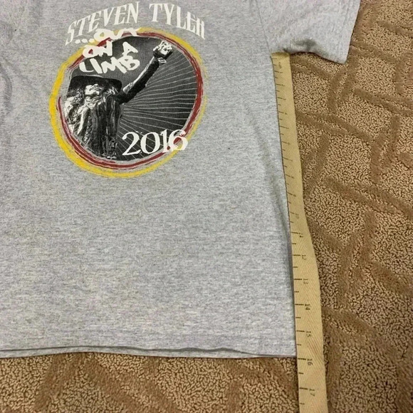 Steven Tyler Out On A Limb 2016 Tour Concert T-Shirt - Picture 6 of 6